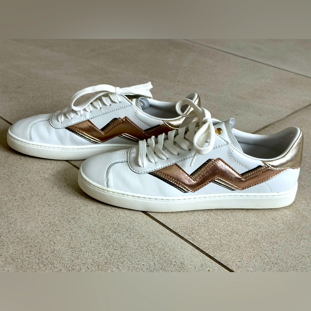 Stuart Weitzman Daryl II Sneaker, women’s size 8M (38.5). LIKE NEW